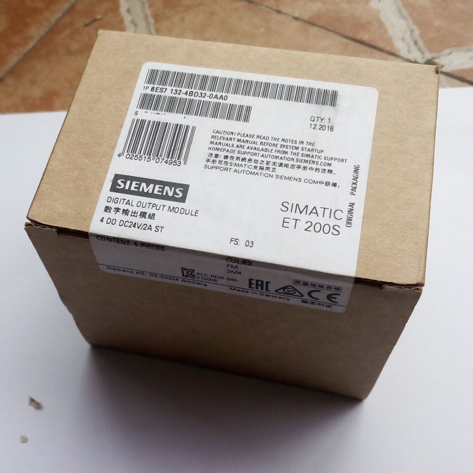 6ES7132-4BD32-0AA0 New Siemens Digital Output Module