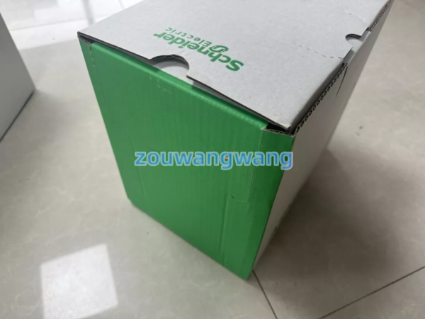 New Schneider ATV320U40N4C 400V 4KW Inverter 1pc In Box Free Shipping