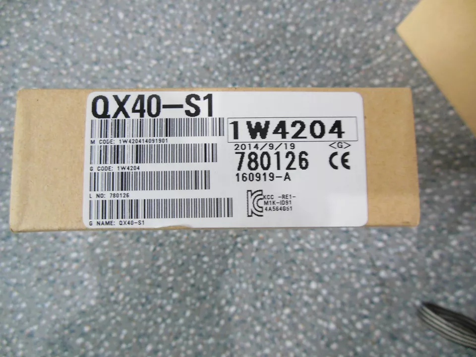 1PCS Mitsubishi QX40-S1 PLC Module New In Box Expedited Ship